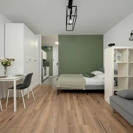 Stylish In The Center Of By Renters *