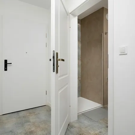 Stylish In The Center Of By Renters