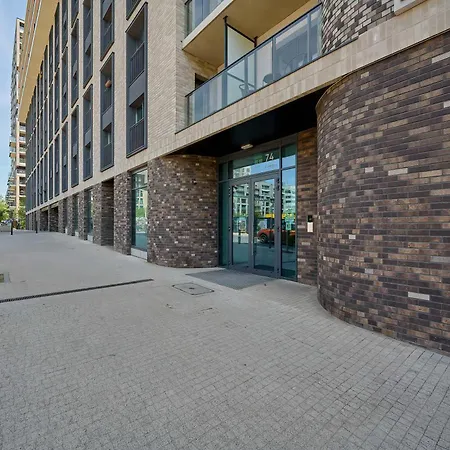 Stylish In The Center Of By Renters